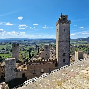  Apartment Torre Salvucci Maggiore Medieval Tower Experience Italy