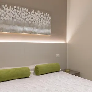  Apartment Casa Colibri Nel Cuore Della Citta Antica Italy
